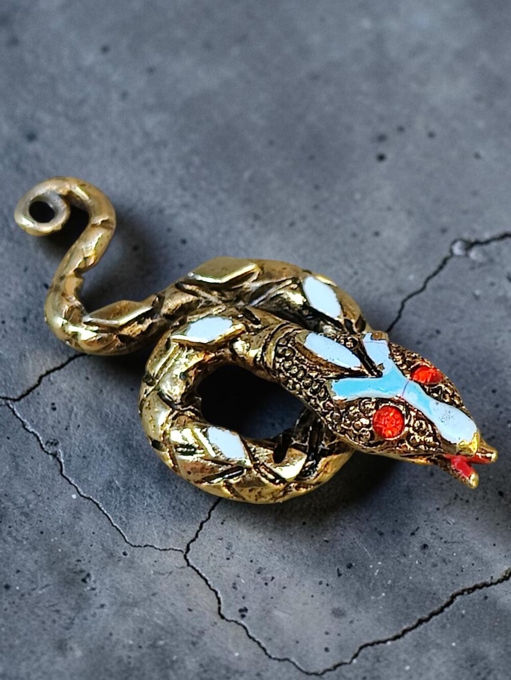 🐍 Vintage Snake Pendant